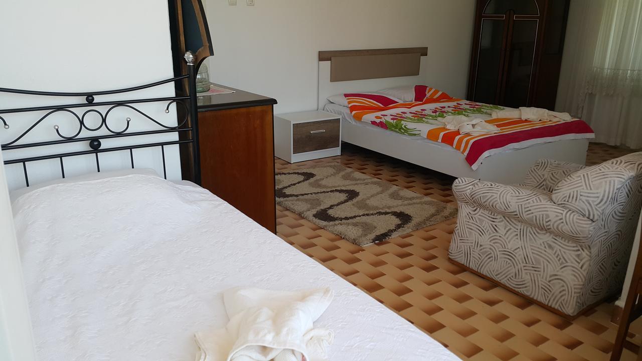 Ayvalik Pansiyon Buitenkant foto