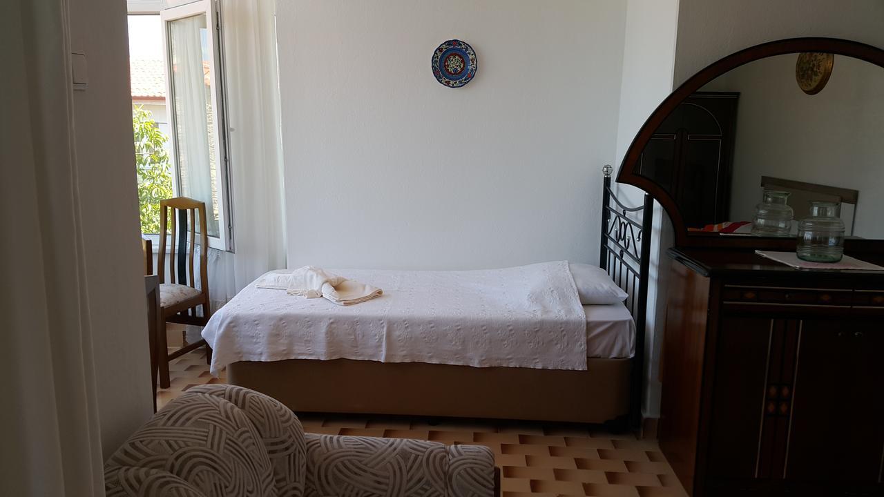 Ayvalik Pansiyon Buitenkant foto